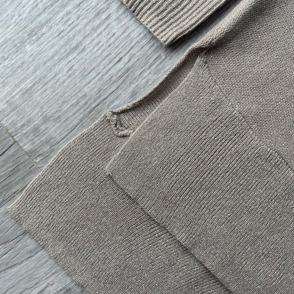 Express sweater, size XS. - Picture 7 of 16